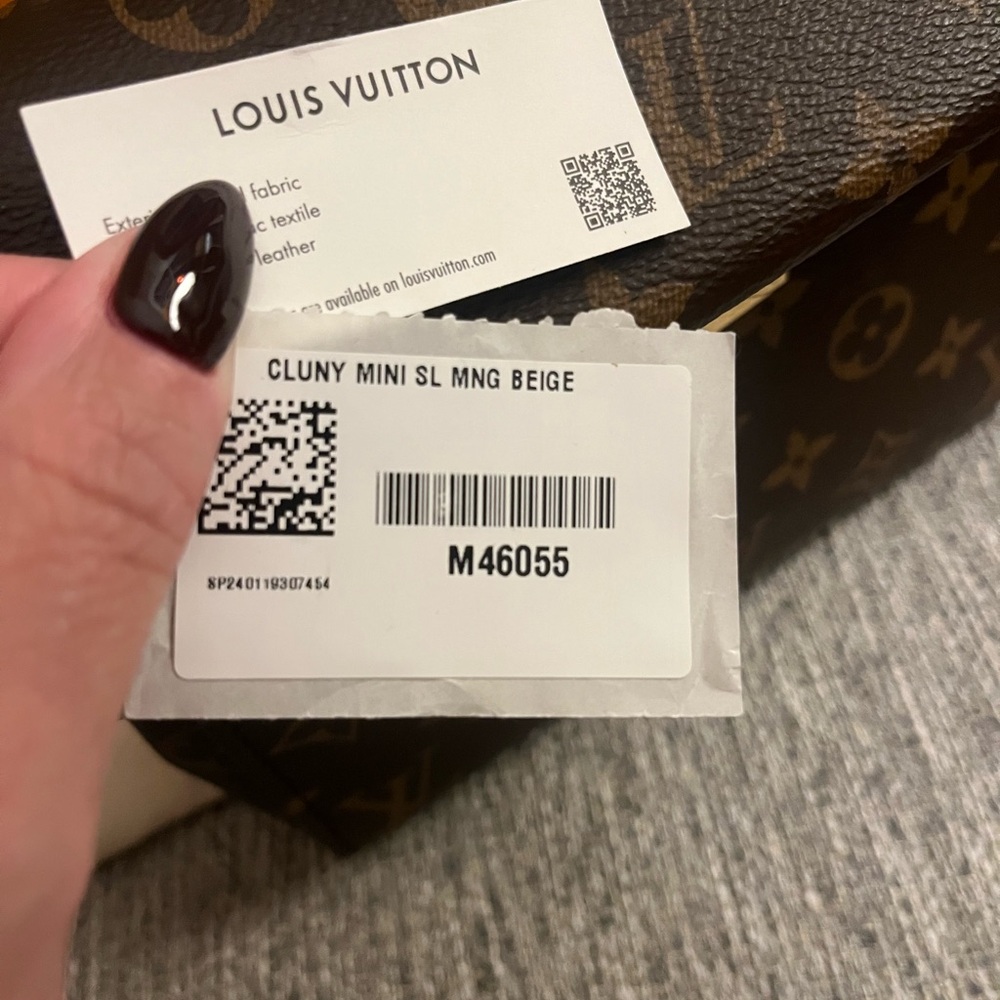 AUTHENTIC Louis Vuitton Monogram Canvas Cluny Mini - Picture 8 of 16